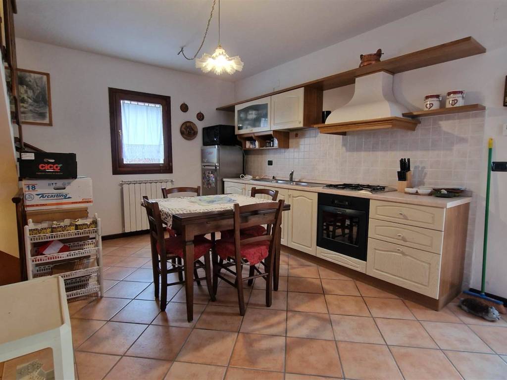 casa indipendente in vendita a Pievepelago