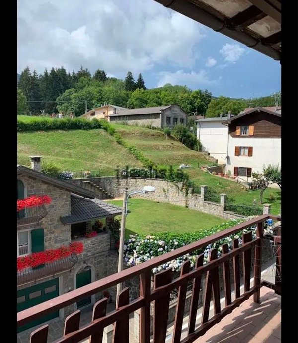appartamento in vendita a Pievepelago in zona Sant'Anna Pelago