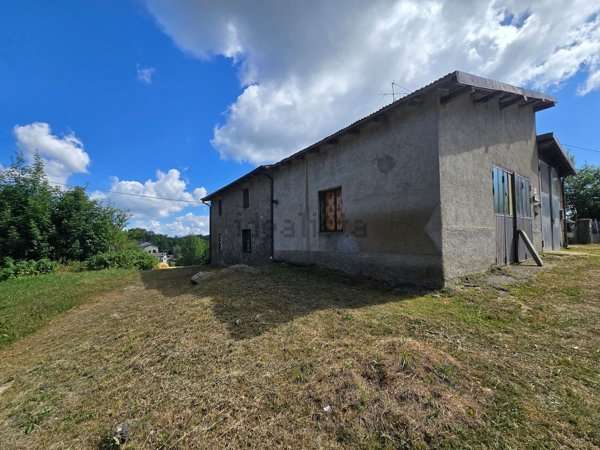 casa indipendente in vendita a Pievepelago