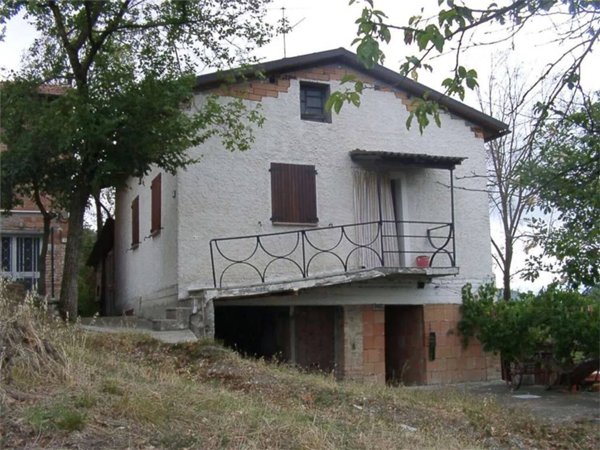 casa indipendente in vendita a Polinago