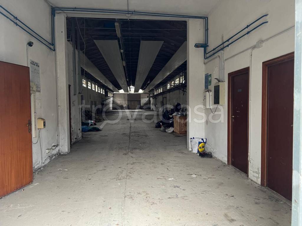 locale commerciale in vendita a Polinago in zona Talbignano