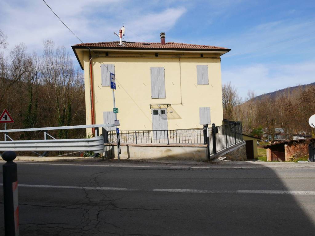 casa indipendente in vendita a Polinago