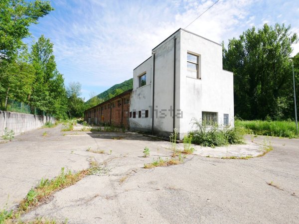 capannone in vendita a Polinago