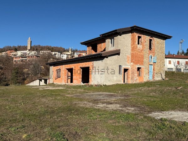 casa indipendente in vendita a Polinago