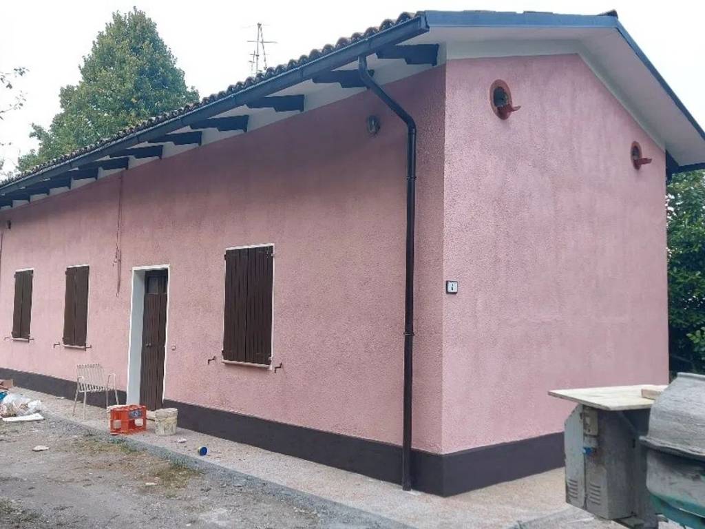 casa indipendente in vendita a Polinago