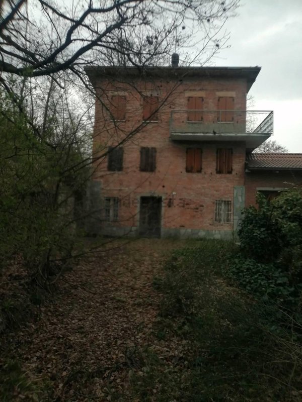 casa indipendente in vendita a Polinago in zona Talbignano