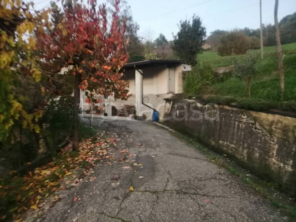 casa indipendente in vendita a Prignano sulla Secchia in zona Saltino
