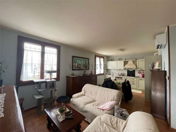 casa indipendente in vendita a Prignano sulla Secchia in zona Pescarola