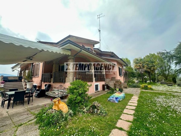 casa indipendente in vendita a Prignano sulla Secchia in zona Pigneto