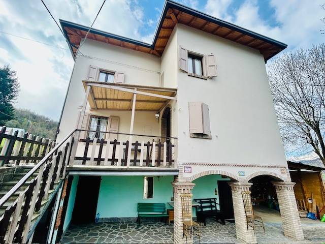 casa indipendente in vendita a Prignano sulla Secchia in zona Castelvecchio
