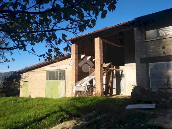 casa indipendente in vendita a Prignano sulla Secchia in zona Castelvecchio