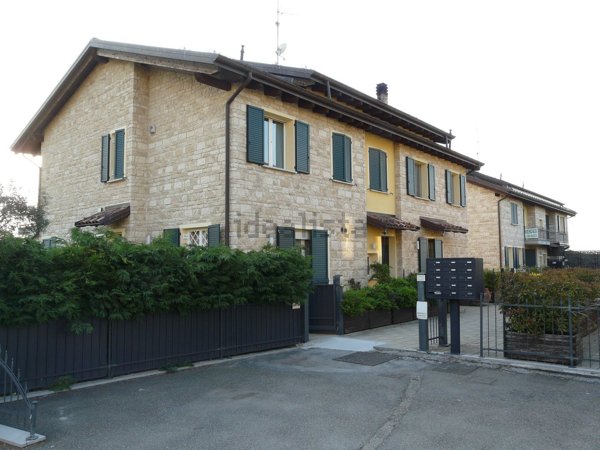 casa indipendente in vendita a Prignano sulla Secchia in zona Pescarola