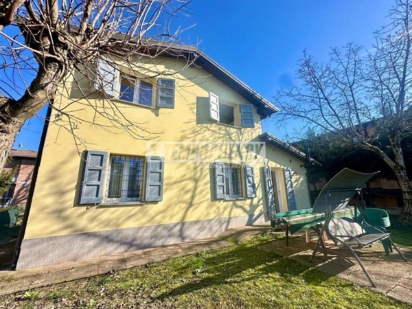 casa indipendente in vendita a Prignano sulla Secchia in zona Pescarola