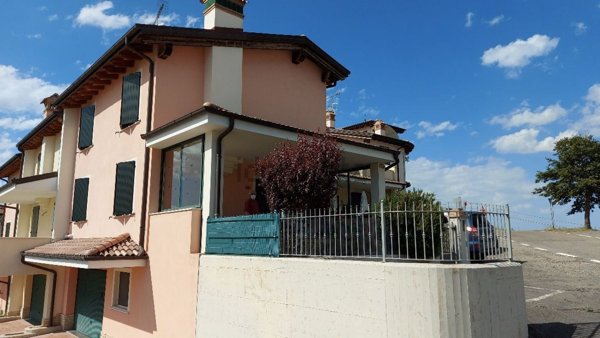 casa indipendente in vendita a Prignano sulla Secchia in zona Sassomorello