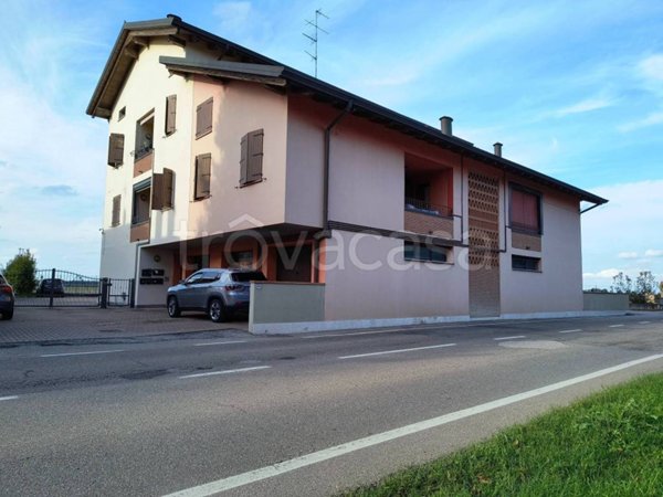 appartamento in vendita a Ravarino in zona Casoni