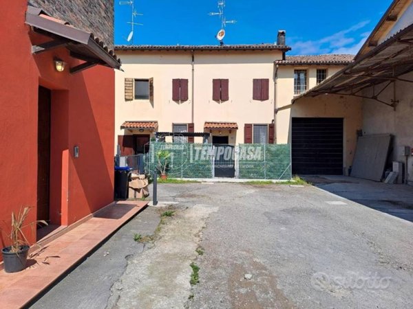 casa indipendente in vendita a Ravarino in zona Casoni