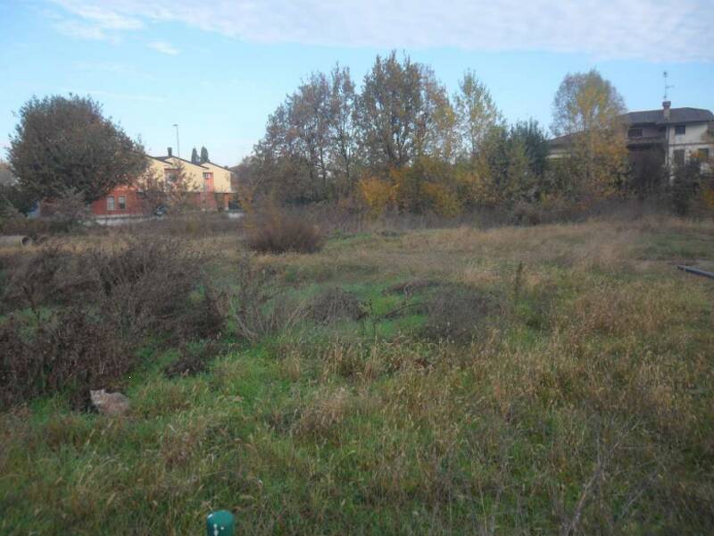 terreno edificabile in vendita a Ravarino