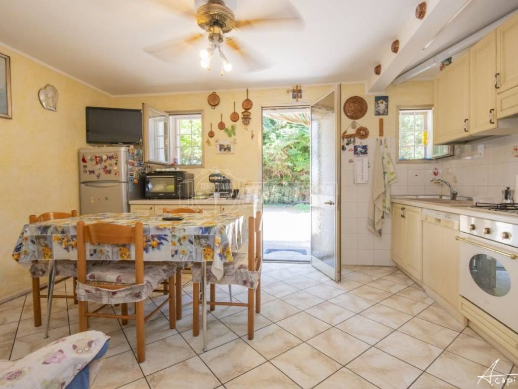 appartamento in vendita a Ravarino in zona La Villa