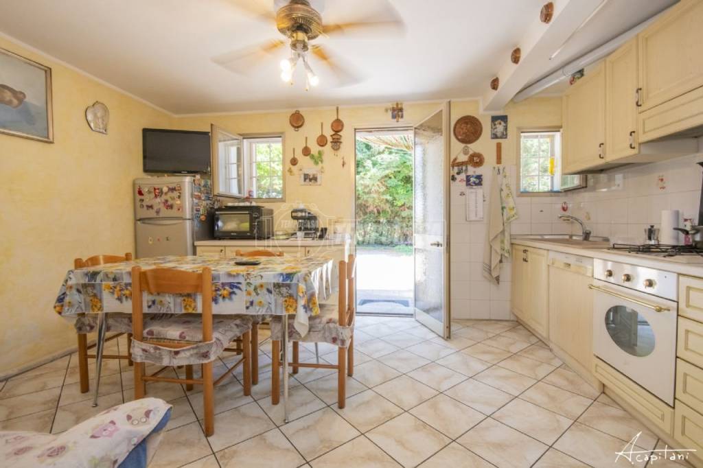 appartamento in vendita a Ravarino in zona La Villa
