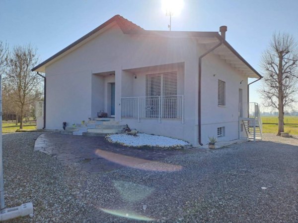 casa indipendente in vendita a Ravarino