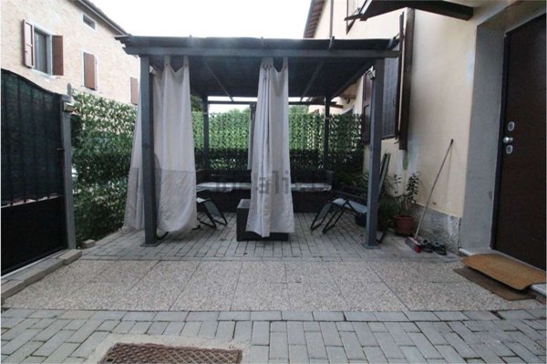 casa indipendente in vendita a Ravarino in zona Casoni
