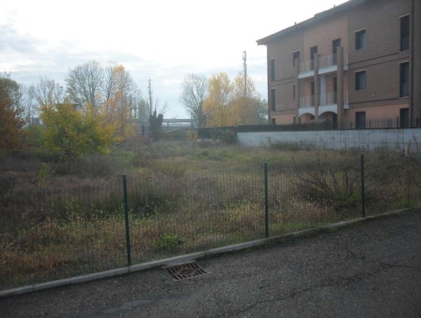 terreno edificabile in vendita a Ravarino