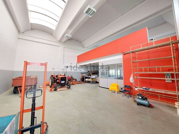 ufficio in vendita a Ravarino in zona La Villa
