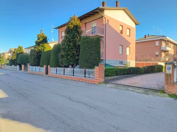 casa indipendente in vendita a Ravarino in zona Rami