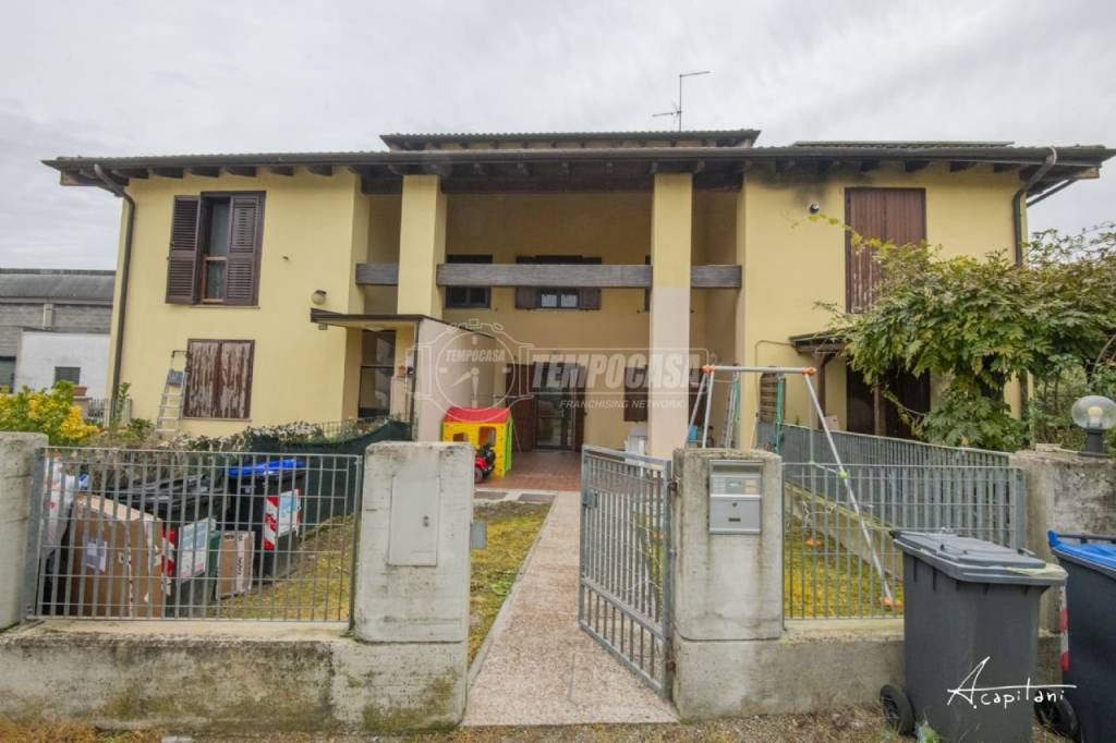 casa indipendente in vendita a Ravarino in zona Casoni