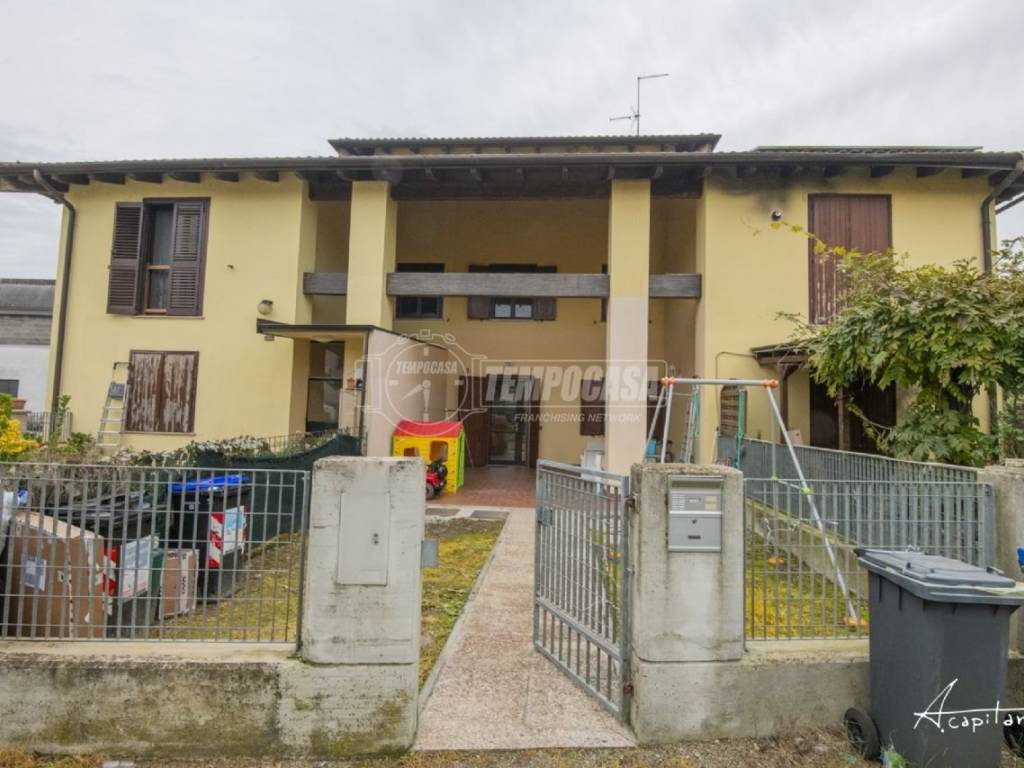casa indipendente in vendita a Ravarino in zona Casoni