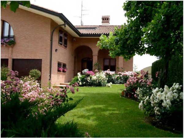 casa indipendente in vendita a Ravarino in zona Rami