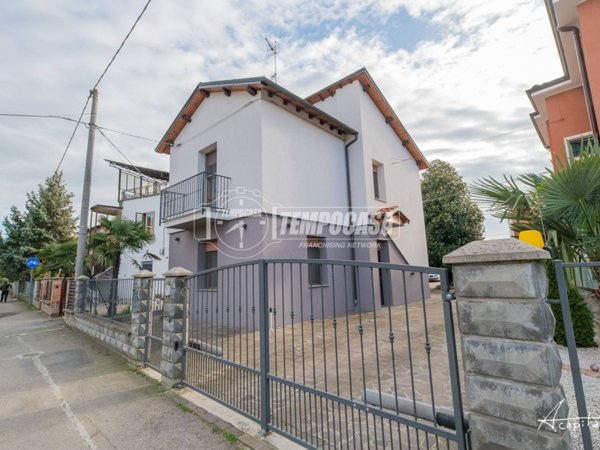 casa indipendente in vendita a Ravarino