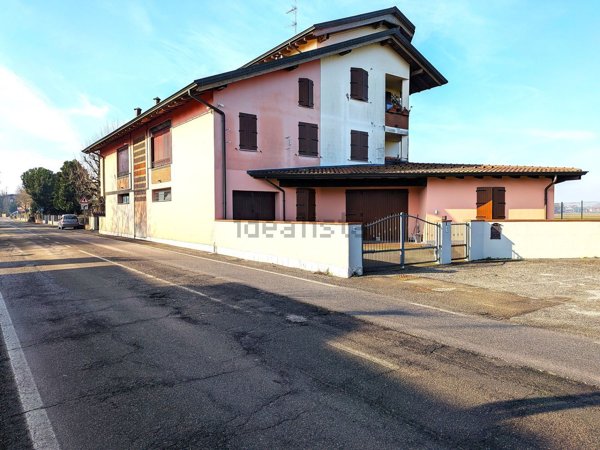 appartamento in vendita a Ravarino in zona Casoni