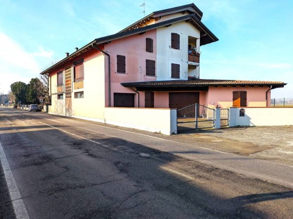 appartamento in vendita a Ravarino in zona Casoni