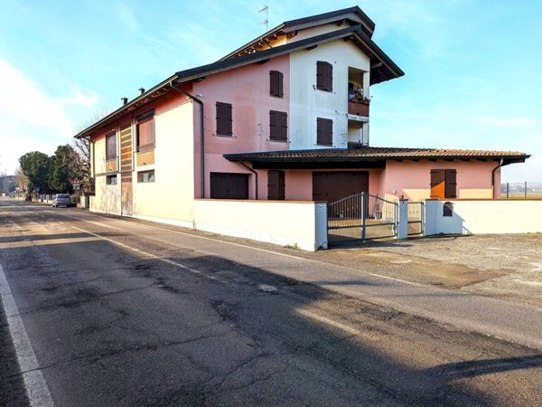 appartamento in vendita a Ravarino in zona Casoni