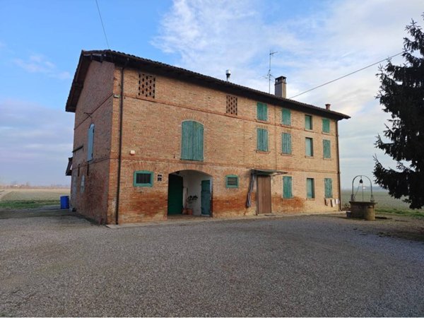 casa indipendente in vendita a Ravarino in zona La Villa
