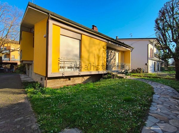 casa indipendente in vendita a Ravarino in zona Rami