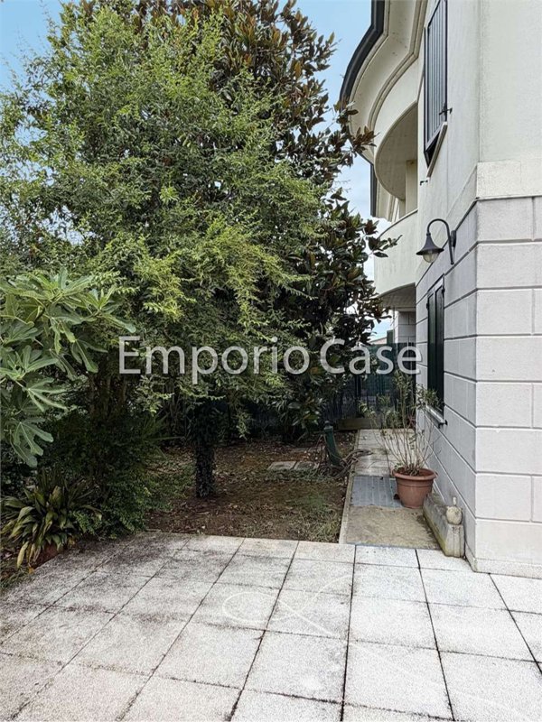 appartamento in vendita a Ravarino in zona Rami