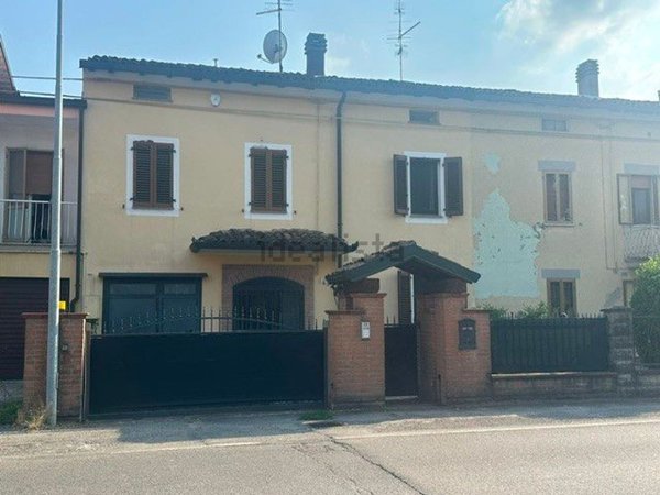 appartamento in vendita a Ravarino in zona Casoni