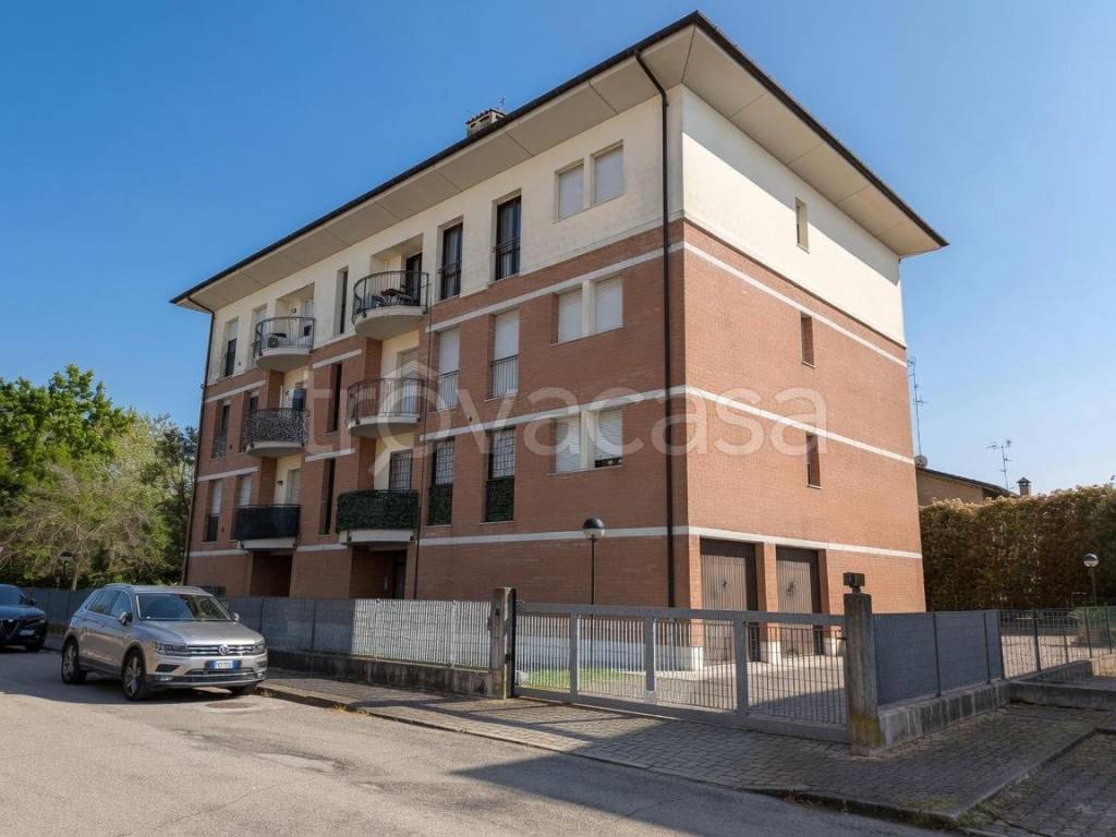 appartamento in vendita a Ravarino in zona Rami