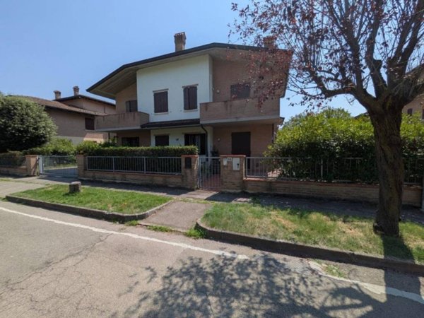 casa indipendente in vendita a Ravarino in zona Rami