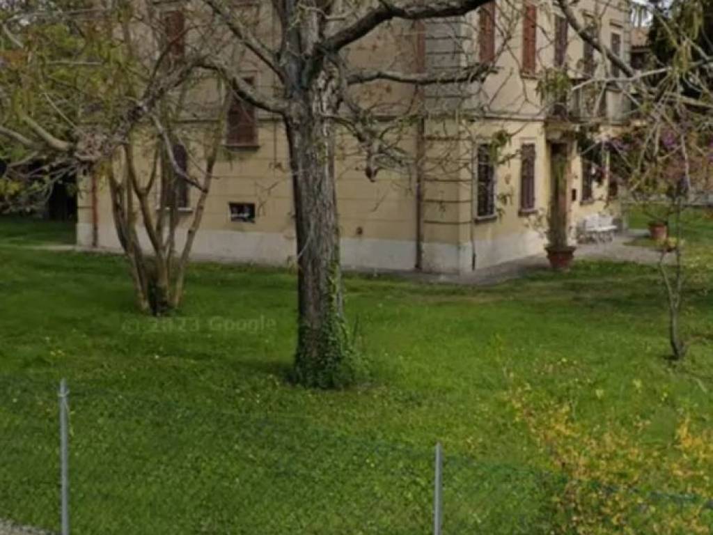 intera palazzina in vendita a Ravarino in zona Rami