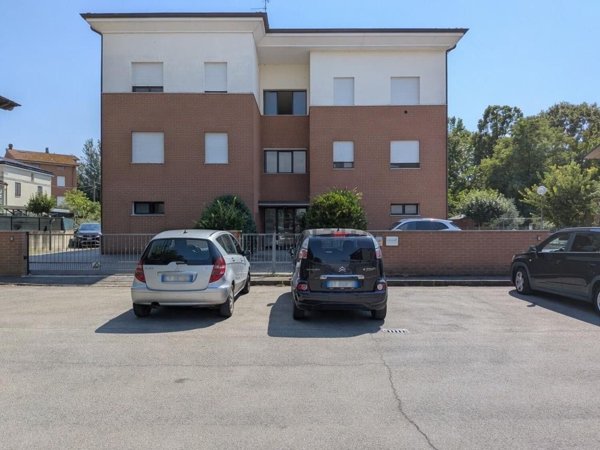 appartamento in vendita a Ravarino in zona Casoni