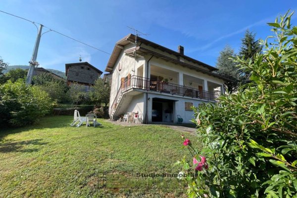 casa indipendente in vendita a Riolunato in zona Castello