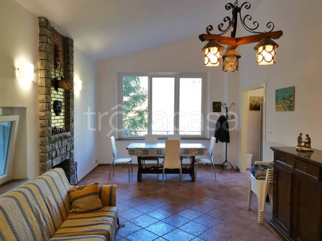 casa indipendente in vendita a Riolunato