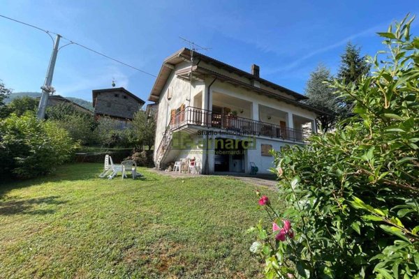casa indipendente in vendita a Riolunato in zona Castello