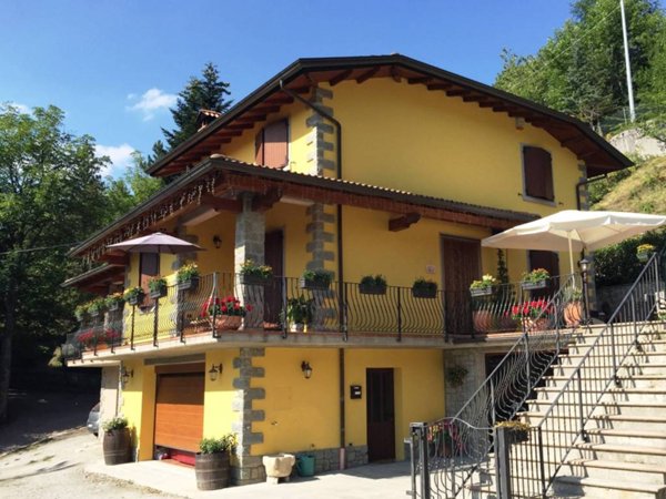 casa indipendente in vendita a Riolunato