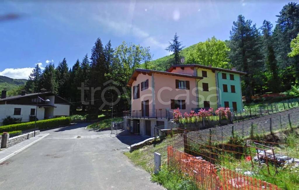 casa indipendente in vendita a Riolunato in zona Castello