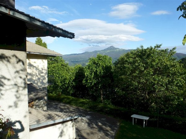 casa semindipendente in vendita a Riolunato