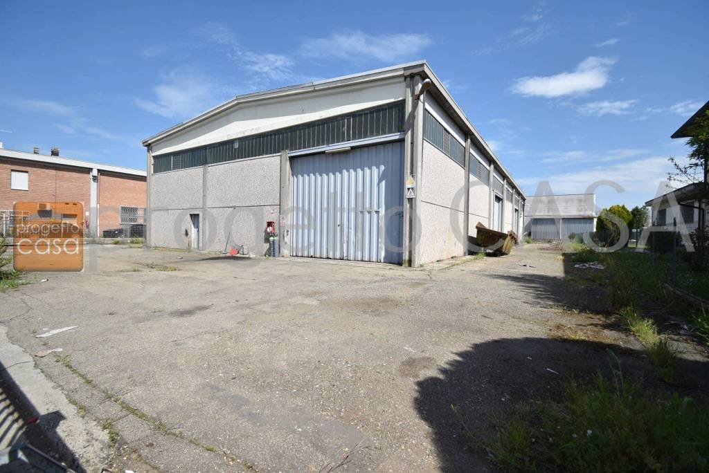 locale commerciale in vendita a San Cesario sul Panaro